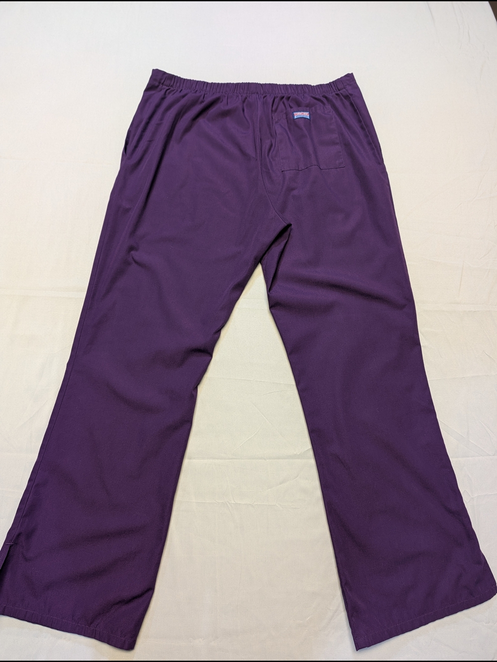 Cherokee Workwear Authentic Scrubs Women's Size M Top and Pants Eggplant Color - Picture 12 of 14